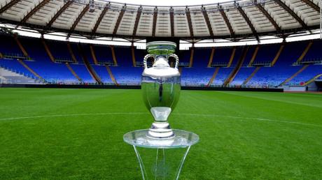 UEFA presenta el logotipo de la Eurocopa Alemania 2024