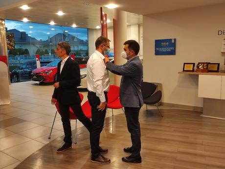 Toyota reconoce a Neumáticos Navaliegos con el premio Excellence Retail como uno de los mejores de su red nacional 3