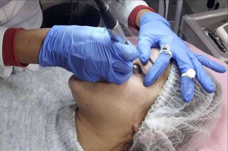 Curso de micropigmentación y microblading con Virginia Gómez Curso de micropigmentación y microblading con Virginia Gómez