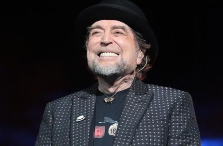 Joaquín Sabina: “no pienso volver a los escenarios mientras la gente ande con mascarillas”