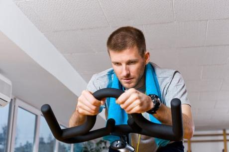 Preparación invernal para ciclistas en el gimnasio