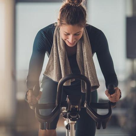 Preparación invernal para ciclistas en el gimnasio