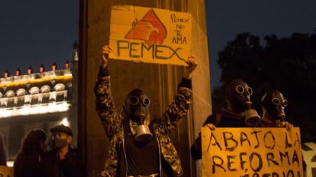 LOS AMBIENTALISTAS LIDERADOS POR JÓVENES EXIGEN UNA TRANSFORMACIÓN ENERGÉTICA PARA SALVAR A MÉXICO