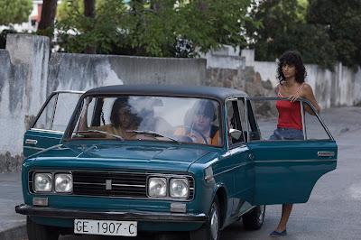 Las leyes de la frontera; Hecha la ley, hecha la trampa