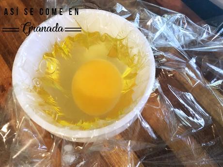 Espinacas a la crema con huevo escalfado