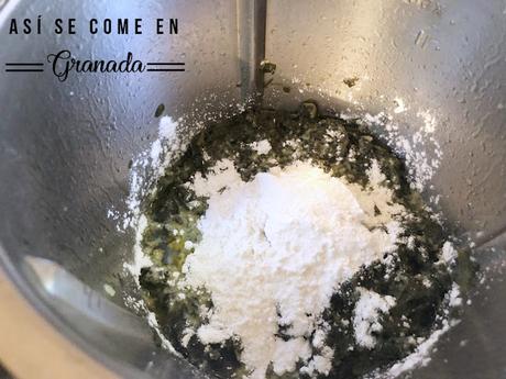 Espinacas a la crema con huevo escalfado