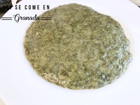 Espinacas a la crema con huevo escalfado