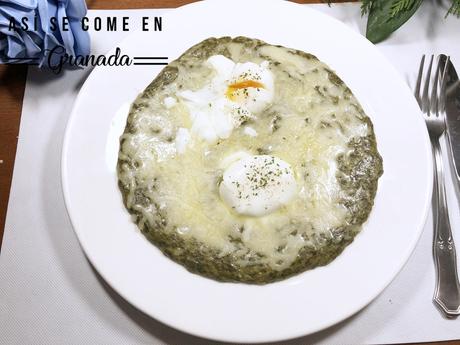 Espinacas a la crema con huevo escalfado