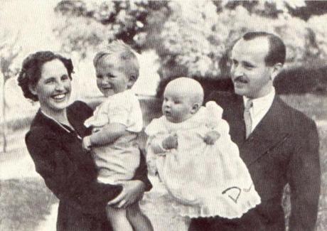 attachment Eduardo Nuño de Braganza