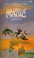 Saga Mundodisco, Libro I: El color de la magia, de Terry Pratchett