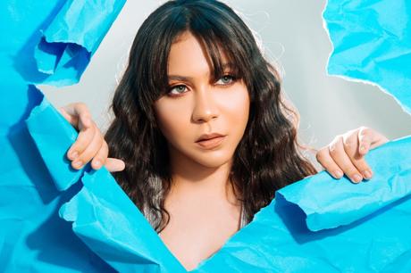 Amy S. Massiri lanza ‘Creerte’, una canción para hacer catarsis y cerrar ciclos