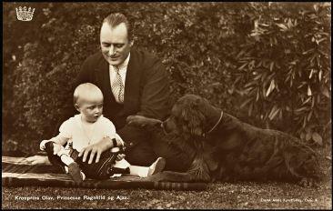 Kronprins_Olav,_Prinsesse_Ragnhild_og_Ajax,_1931_(6958950973) Olaf V de Noruega