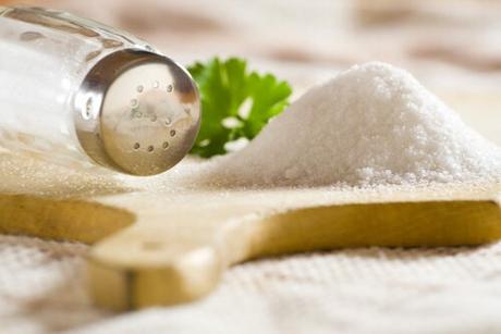 Comer sal en exceso es perjudicial, ¿por qué? - Mejor con Salud