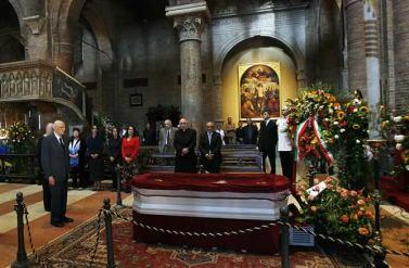 1189207028_740215_0000000000_noticia_normal Luciano Pavarotti