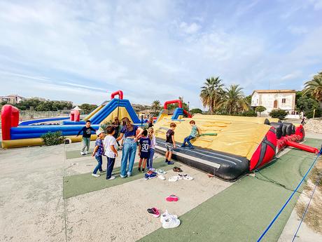 Una fiesta infantil con actividades de ocio y animación