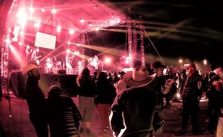 Dos jóvenes mueren durante riña en baile en Milpillas