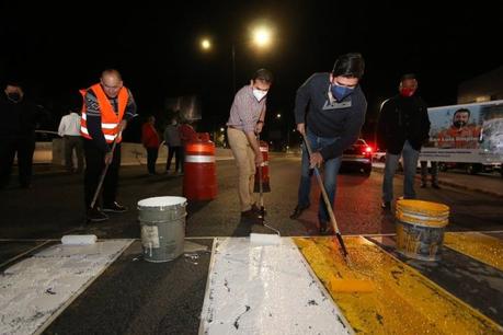 De madrugada realizan mejoras viales en la capital potosina