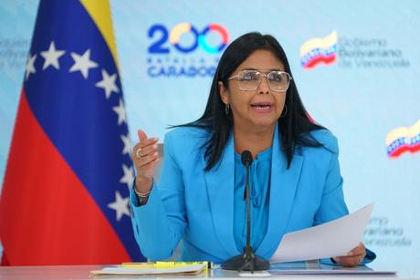 Delcy Rodríguez envió carta a Michelle Bachelet para denunciar persecución de venezolanos en Colombia