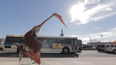 El increíble disfraz de Quetzalcoatlus fabricado por Ian Cooke