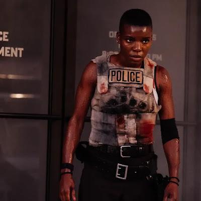 COPSHOP (USA, 2021) Policíaco, Negro