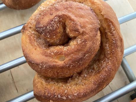 delikatissen small batch recipes small batch cinnamon rolls rollo de canela repostería con canela kanelsnegle Kanelkaka Kanelkage kanelgifler kanel ruller discos de canela cinnamon rolls cinnamon buns  