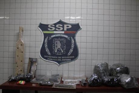 Tras enfrentamiento en Mexquitic aseguran arsenal y vehículos