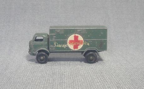 Ford ambulancia militar de doble tracción de Matchbox