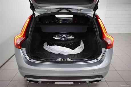 Artfex hundbur volvo v60 small. Volvo V60 Cross Country D4 Momentum Aut Navigointi Vetokoukku Farmari 2016 Vaihtoauto Nettiauto