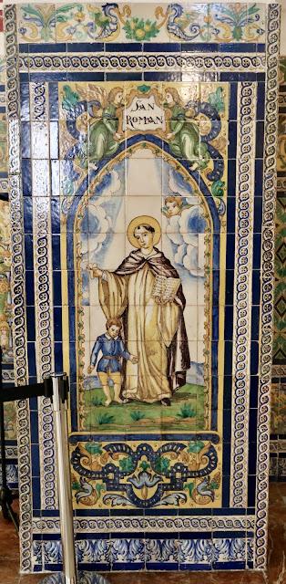 La Iglesia de San Román (17): los azulejos de los Santos.