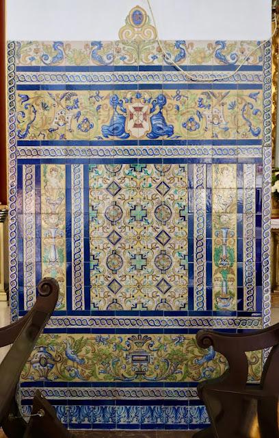 La Iglesia de San Román (17): los azulejos de los Santos.