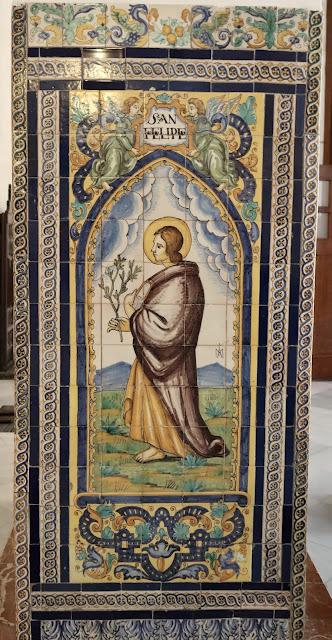 La Iglesia de San Román (17): los azulejos de los Santos.