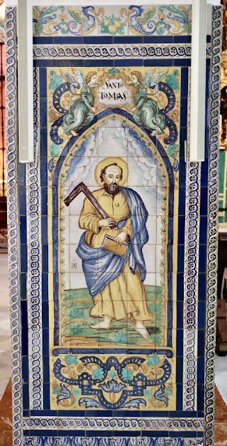 La Iglesia de San Román (17): los azulejos de los Santos.