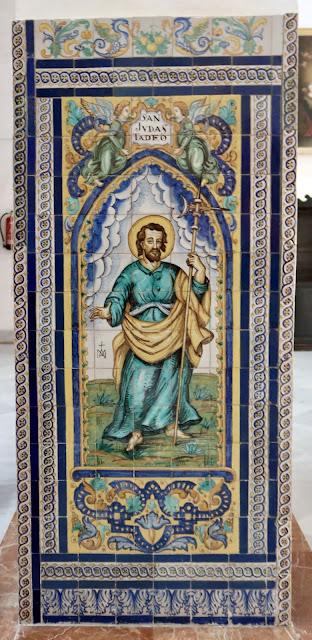La Iglesia de San Román (17): los azulejos de los Santos.