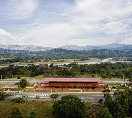 Centro de Control y Operaciones, La Pintada, Antioquía, Colombia / El Equipo Mazzanti