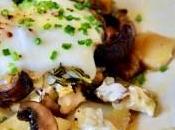 Champiñones Portobello, patatas huevos asados