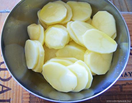 Champiñones Portobello, patatas y huevos asados
