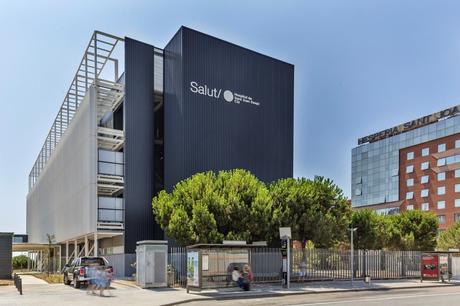 La piedra sinterizada 100% natural de Neolith® del nuevo edificio polivalente del Hospital de Sant Joan Despí Moisès Broggi marca un antes y un después en la nueva arquitectura hospitalaria