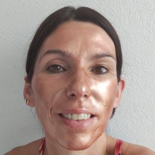 mascarilla peel off puesta Cuidado facial de vuelta a casa: Mascarillas 10