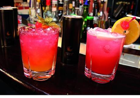 Presentación 28Black:  La  primer  bebida  energética  100% natural