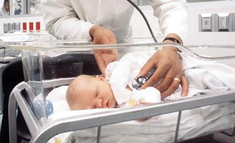 Los bebés que nacen post-término corren riesgo de parálisis cerebral
