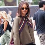 miro con chaqueta de Derek Lam miro con chaqueta de Derek Lam