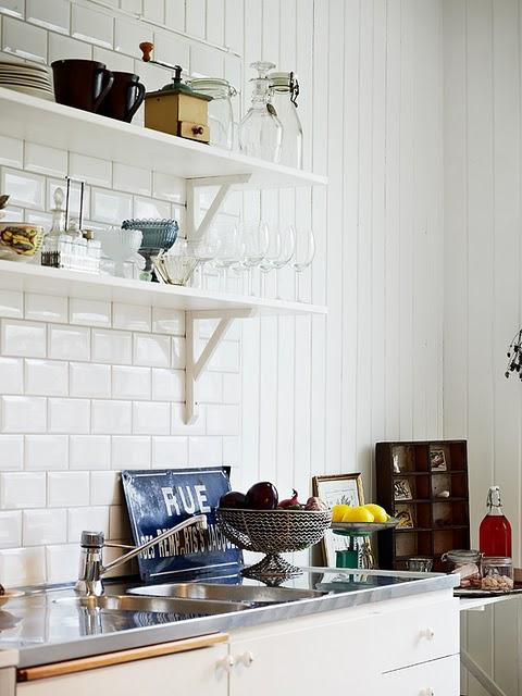 DECO...LITTLE APARTMENT