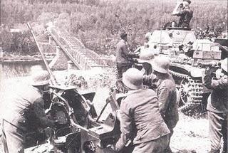 Los Panzer de Kleist y Guderian se dan la mano y cierran la bolsa de Kiev - 14/09/1941.