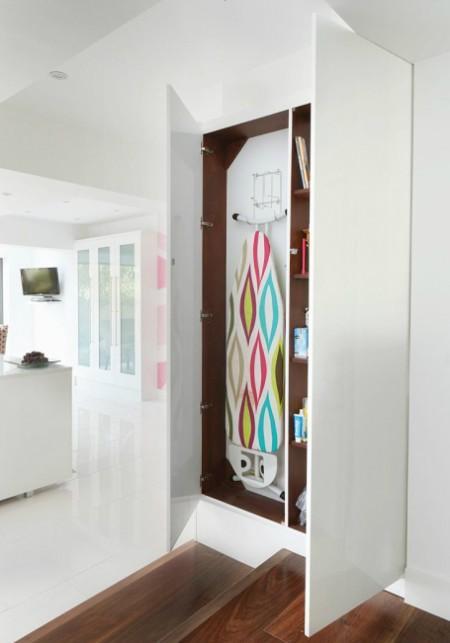 techo blanco con brillo suelo blanco glossy papel de pared rosa papel de pared bandera inglesa mural de pared bandera inglesa muebles blanco glossy diseño de interiores diseño de cocinas decoración de interiores decoracion de cocinas cocinas rosas cocinas modernas cocinas contemporáneas cocinas con isla cocinas blancas cocinas amplias campana cocina redonda armarios altos de cocina 