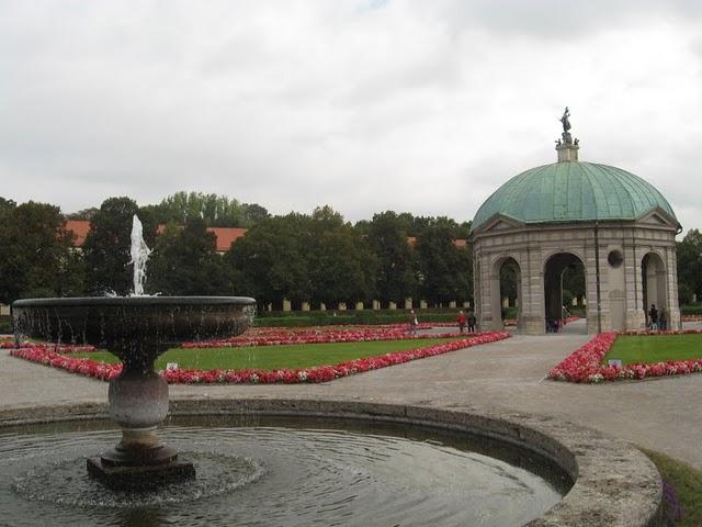 CALLEJEANDO EN MUNICH 3: EL HOFGARTEN, LA AVENIDA LUDWIGSTRASSE Y EL INCREIBLE BARRIO DE SCHAWBING