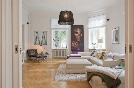 Mezclando estilos vintage swan arne jacobsen sofá gris moderno sillón y otoman barcelona sillas tulip blanco sillas eames en amarillo silla kartell transparente silla 7 con brazos muebles reciclados muebles de diseño mezcla de estilos en decoración mesa estilo francés mecedora kartell mesita blanca estilo ecléctico espejo barroco electrodomesticos metal eames rocking chair decoración de interiores cuadros indios americanos cocina moderna cocina blanca antigüedades