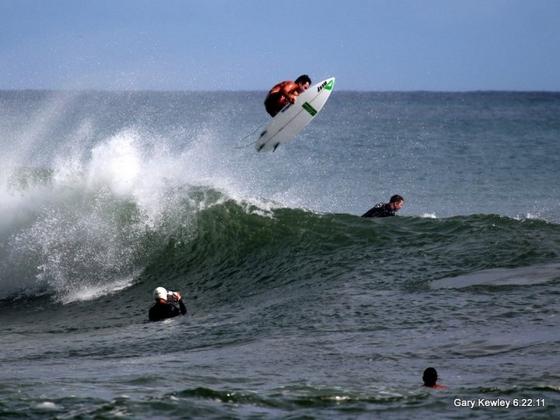 El swell mas grande de la decada golpea el South Shore de Oahu