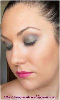 Look Otoñal Grisaceo Y Oliva