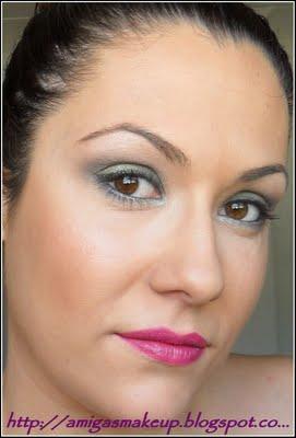 Look Otoñal Grisaceo Y Oliva