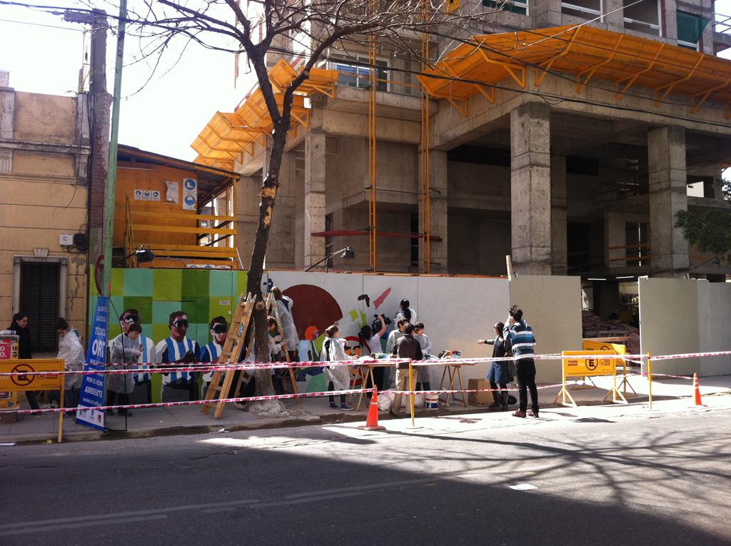 Arte Urbano: Mural pintado por Alumnos de la ORT en el Cerco de Obra